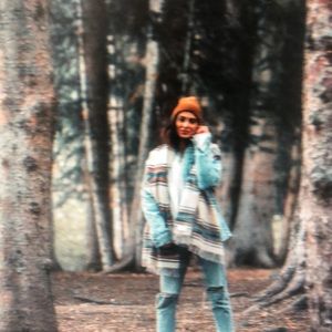 Meet your Posher, Lola